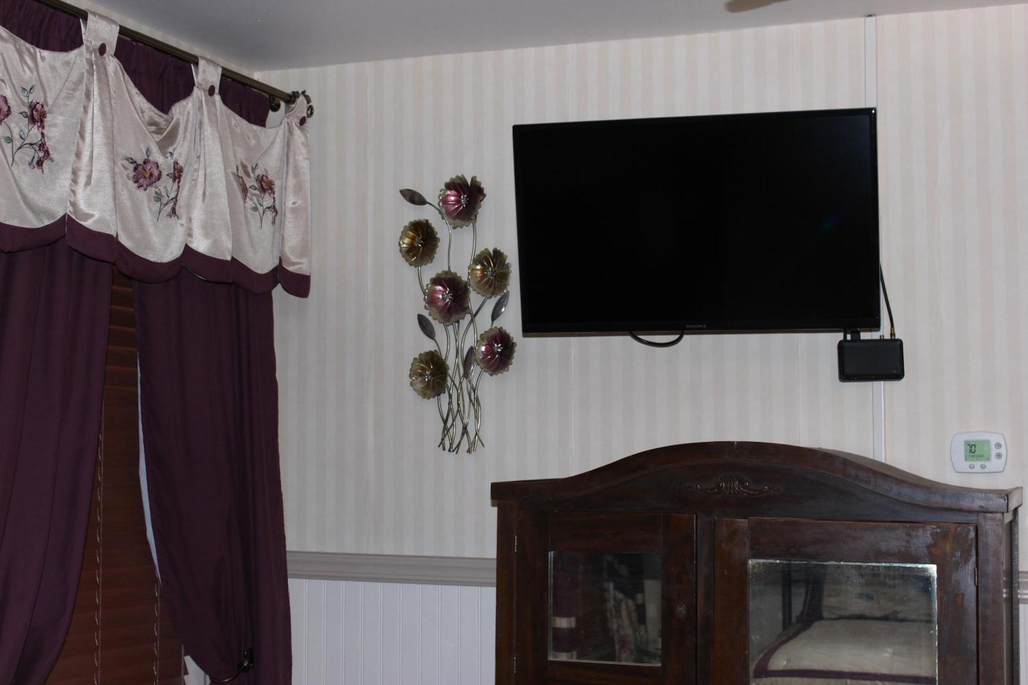 Carriage Stop Bed & Breakfast Палмира Екстериор снимка