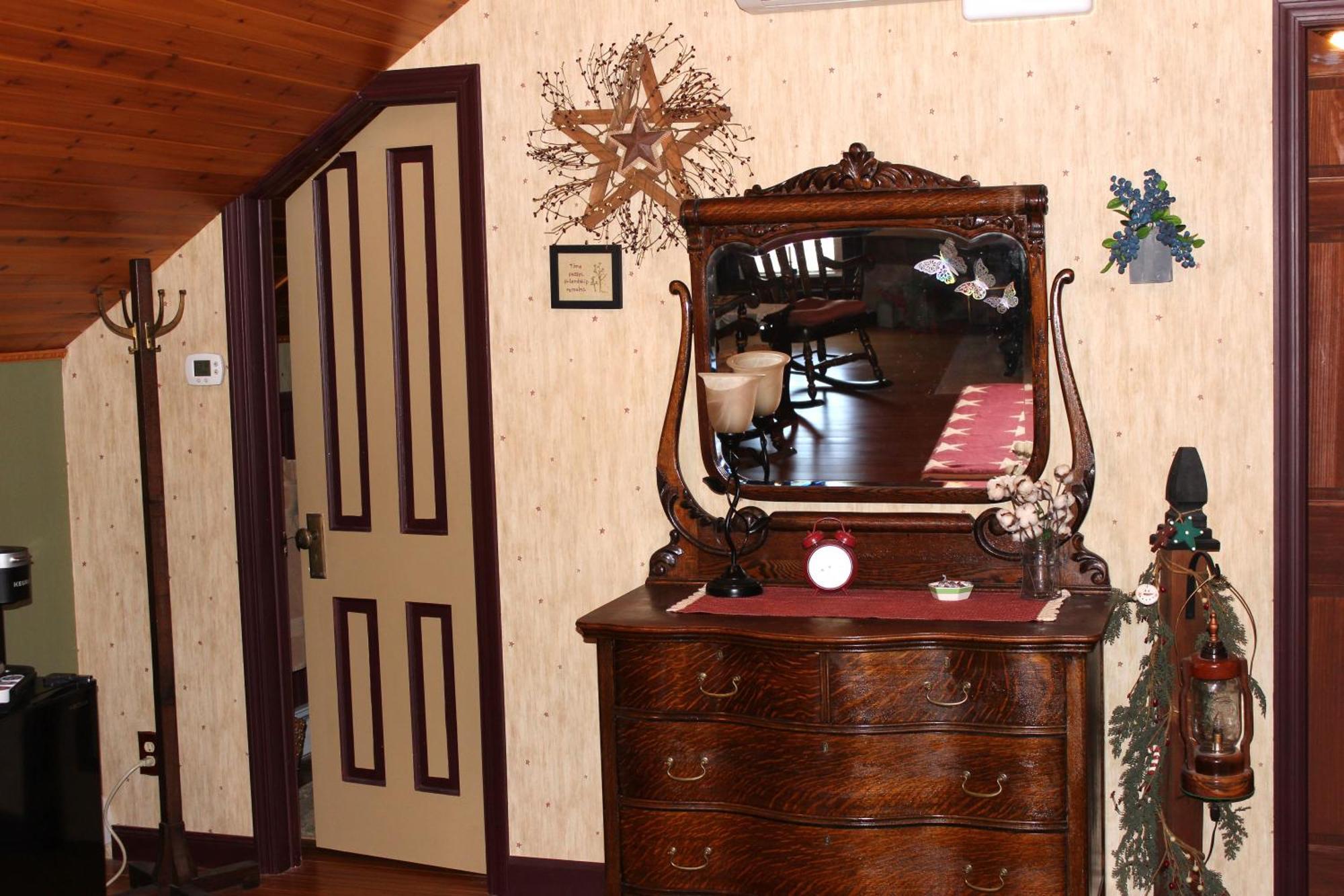 Carriage Stop Bed & Breakfast Палмира Екстериор снимка