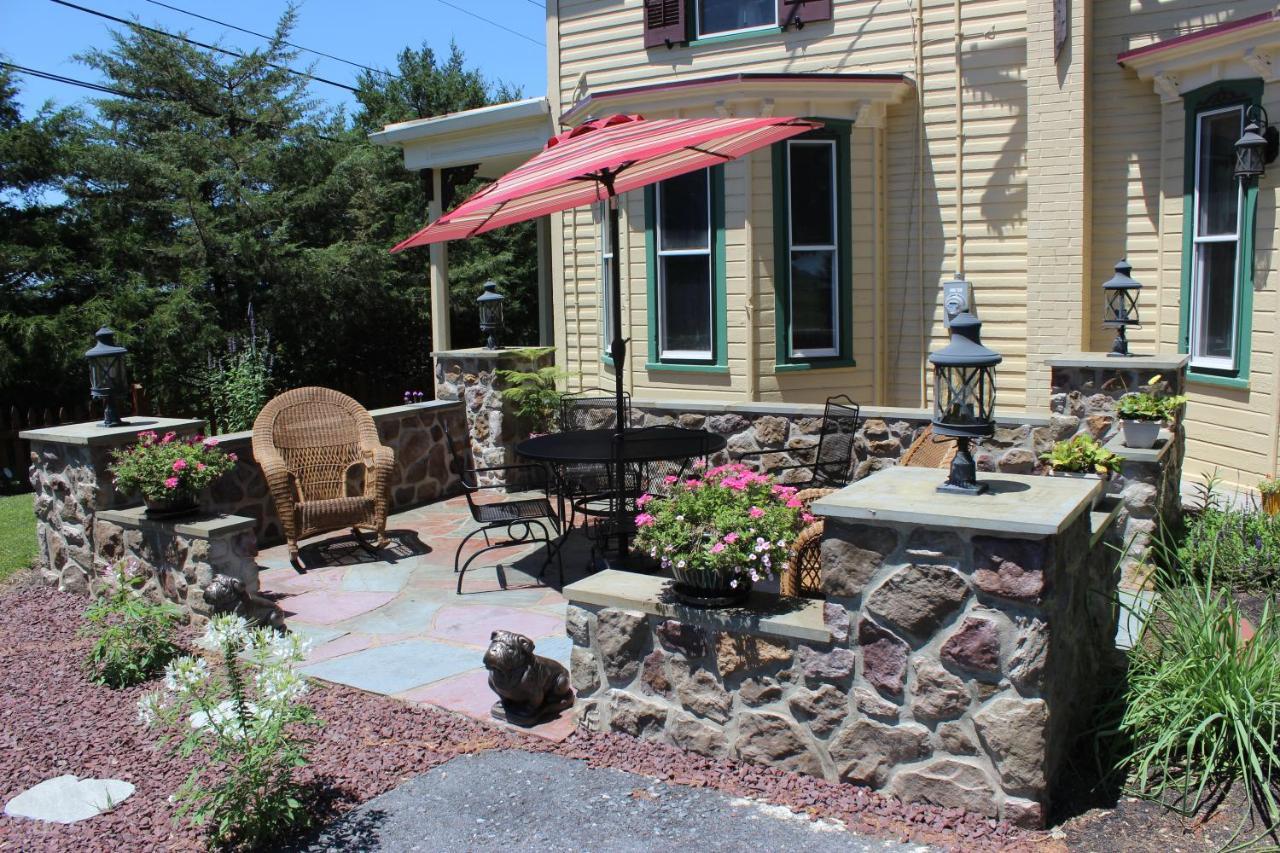 Carriage Stop Bed & Breakfast Палмира Екстериор снимка