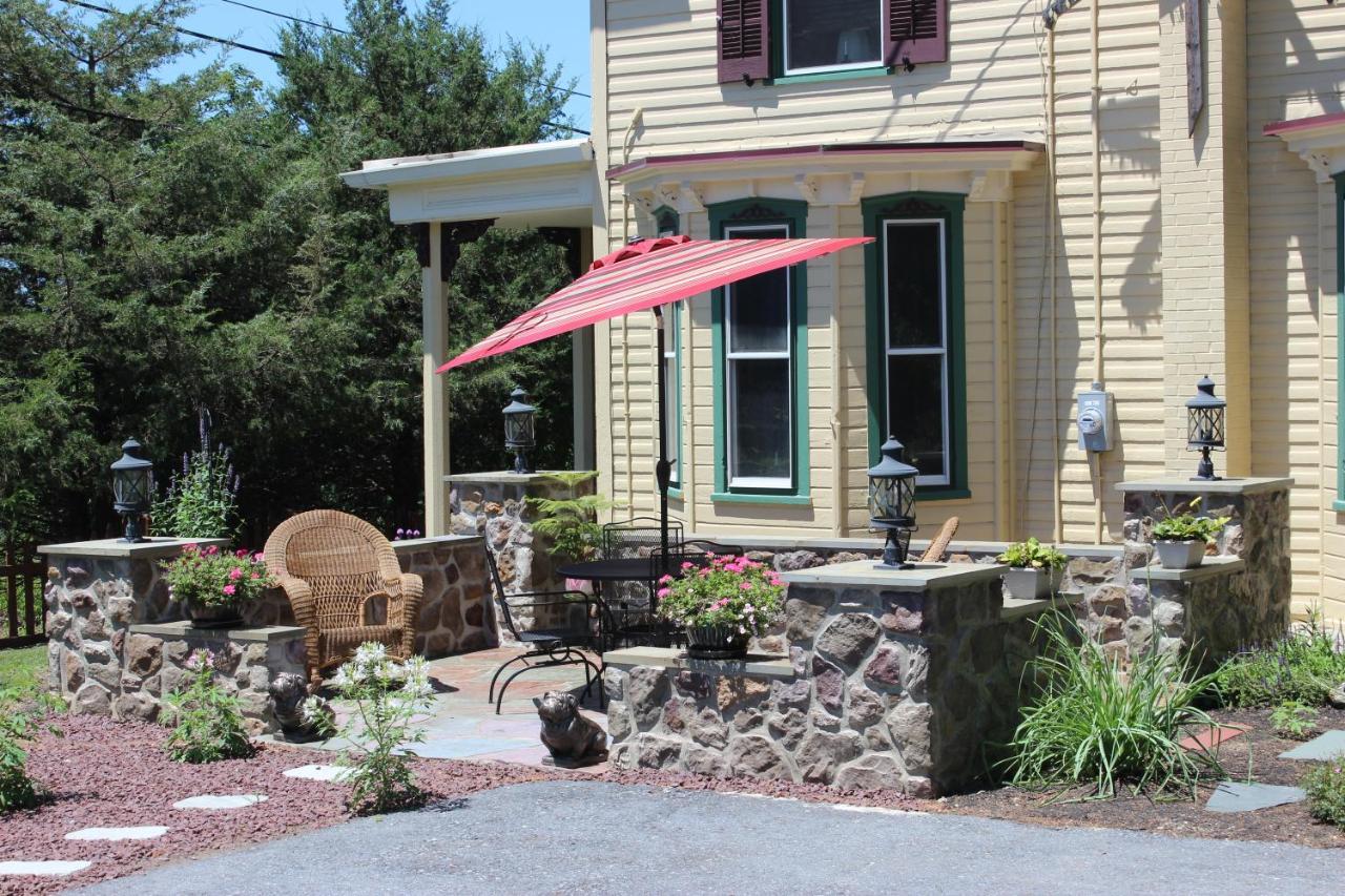Carriage Stop Bed & Breakfast Палмира Екстериор снимка